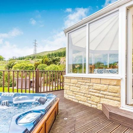 3 Bedroom Luxury Home, Hot Tub, Stunning Views Of Killin, Sitting On The River Dochart Exterior photo